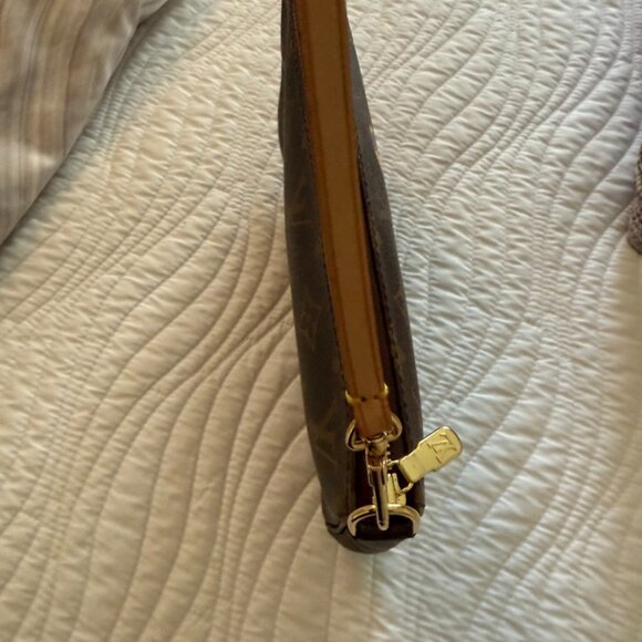 Louis Vuitton Monogram Panda Takashi Murakami Pochette Accessories - Picture 8 of 10